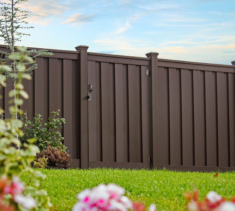Trex Selcusions Gate Trex Fencing FDS