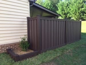 Trex-Selcusions-Fencing-with-Planter-Box 1