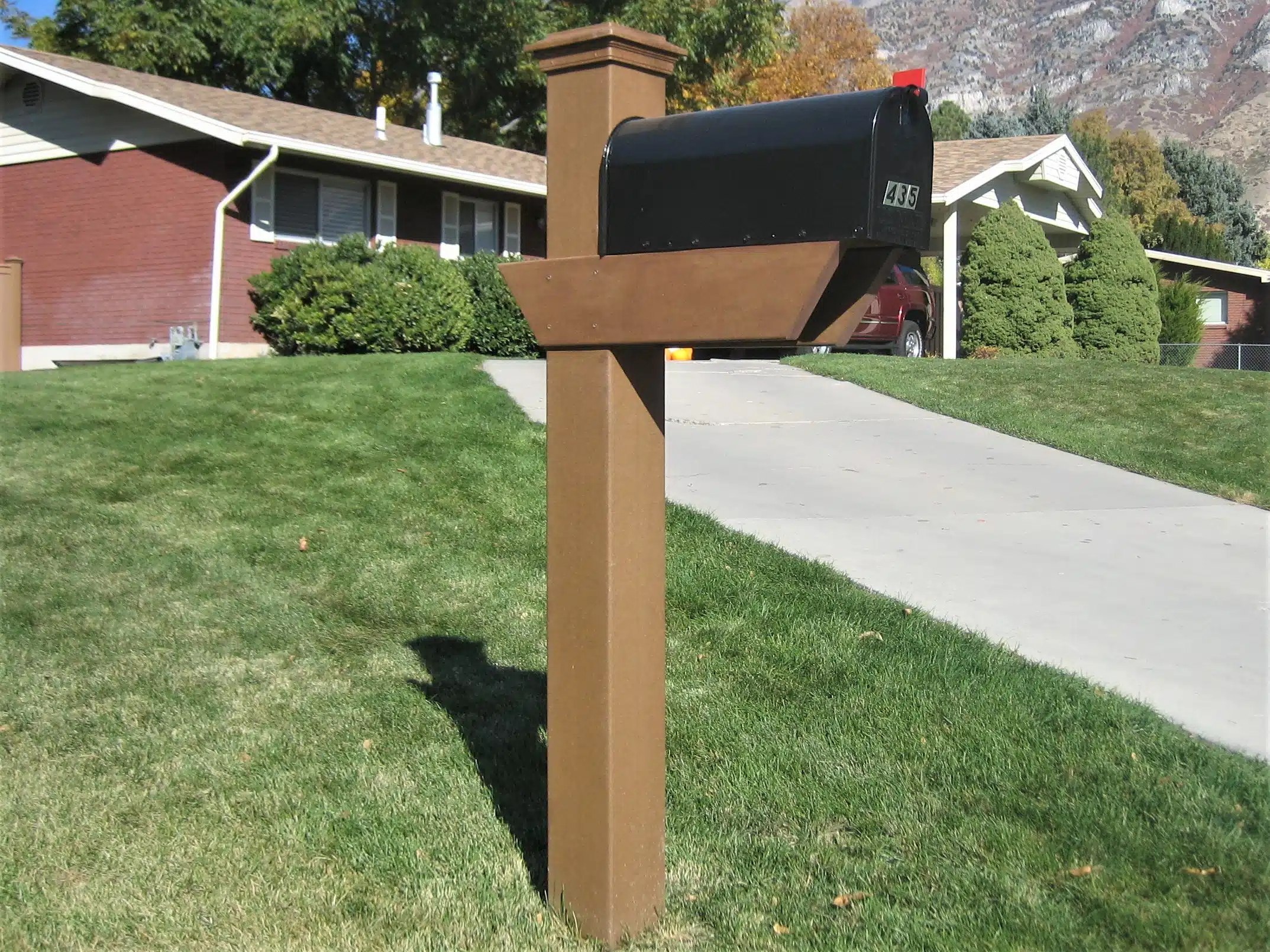 Fence post by Trex used as mailbox post