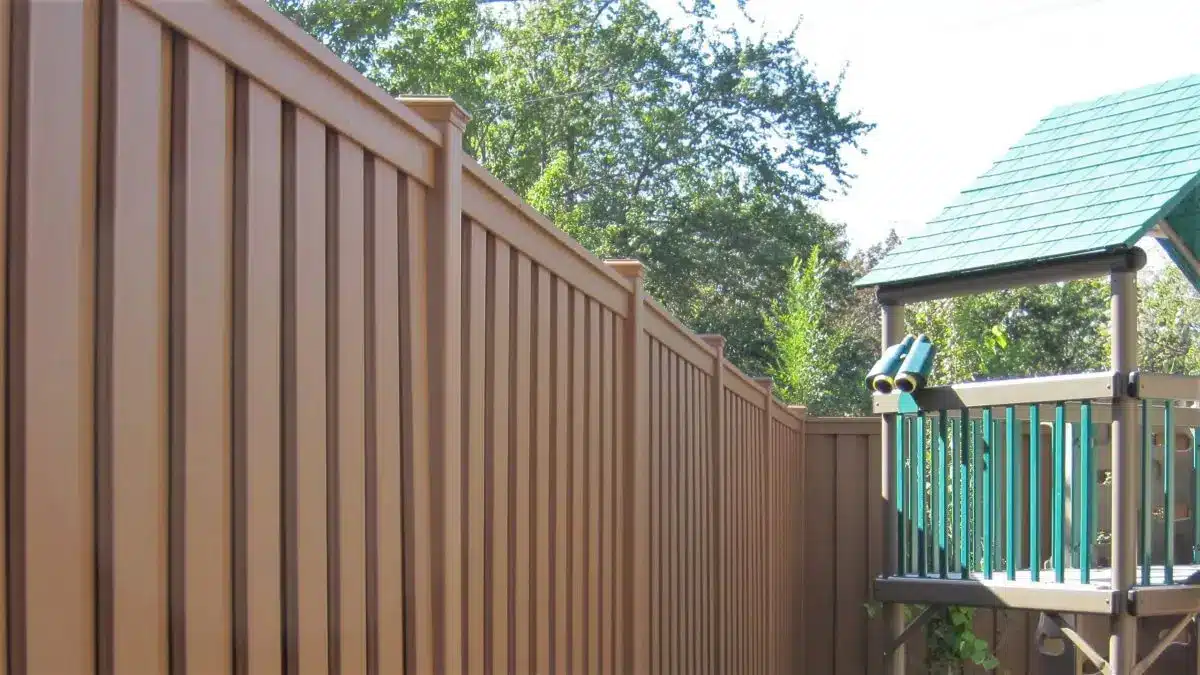 Vertical Trex Fence Saddle color