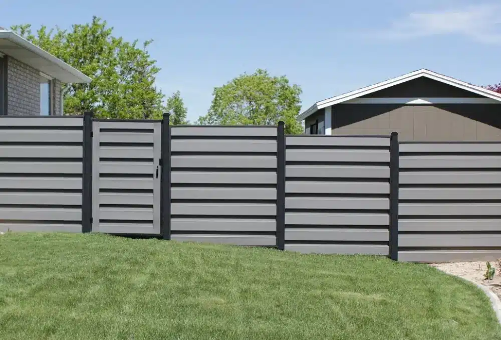 trex horizons fencing with iron posts