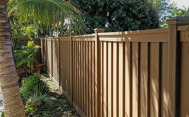 A Trex Fence installed by Bulldog Fence, Delray Florida